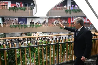Президент посетил торгово-развлекательный центр Tashkent City Mall