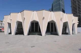 Открыт вестибюль станции метро «Халклар дустлиги»