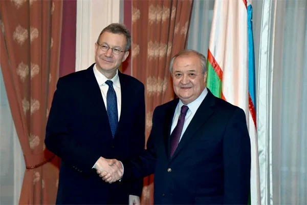 Uzbek FM receives US Deputy Assistant Secretary of State
