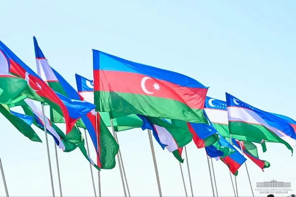 Граждане Узбекистана теперь могут находиться в Азербайджане без регистрации в течение 15 дней