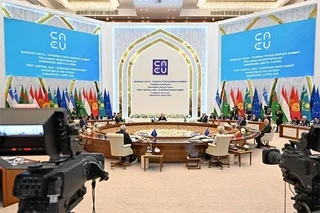 O‘zbekiston Prezidenti Ukrainadagi vaziyatni hal etish bo‘yicha muzokara jarayonini qo‘llab-quvvatladi