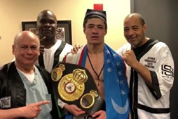 Shohjahon Ergashev Defeats Zhimin Wang