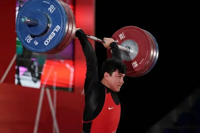 Диёрбек Эрматов стал обладателем золотой медали на молодёжном чемпионате мира по тяжёлой атлетике
