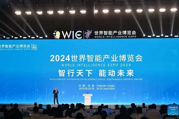 Chamber of commerce delegation participates in World Intelligence Expo