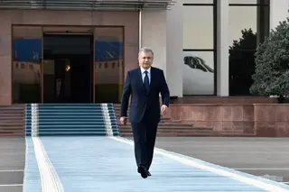 President of Uzbekistan departs for Budapest
