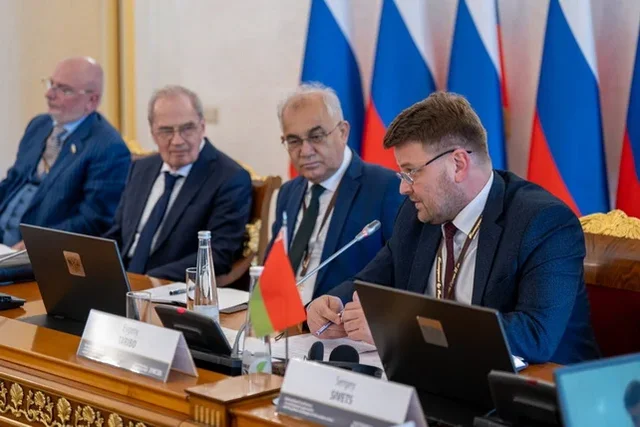 Узбекистан принял участие в международном правовом форуме в Санкт-Петербурге