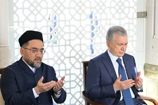 Birinchi Prezident maqbarasi ziyorat qilindi