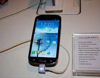 Samsung mobile center opens in Samarkand