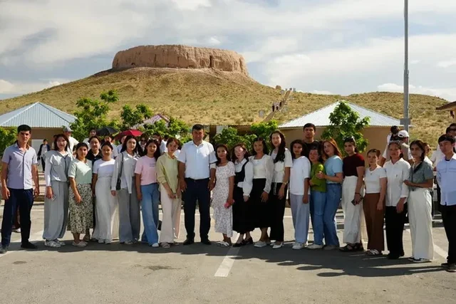 Youth Eco-Train to the Aral Sea Promotes Cultural and Environmental Awareness in Karakalpakstan