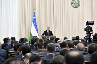 Andijon taraqqiyoti diqqat markazida: Prezident viloyatning ustuvor vazifalari bo‘yicha yig‘ilish o‘tkazdi