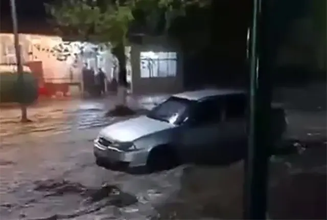Ўзбекистоннинг бир нечта ҳудудларида сел ва кучли ёмғирлар кузатилди