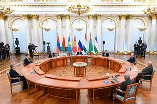 Oʻzbekiston Prezidenti MDH davlatlari rahbarlarining norasmiy uchrashuvida ishtirok etdi