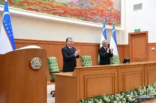 Shavkat Mirziyoyev attends the Senate’s first session