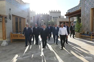 President gets acquainted with construction and landscaping activities in Samarkand