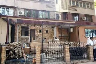Шум, запахи и автомобили: в хокимияте объяснили, почему снесли пристройки на Ц-1