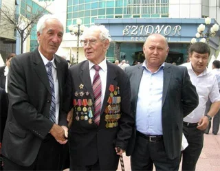 Nuroniy Foundation, Beeline holds event for WWII veterans