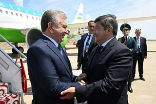 Ўзбекистон Президенти "Марказий Осиё - ЕИ" саммитига келди