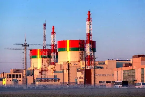 Второй энергоблок Белорусской АЭС вышел на минимально контролируемый уровень мощности