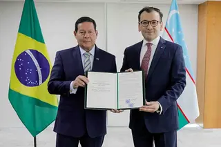 Ambassador of Uzbekistan presents his credentials to the Vice President of Brazil