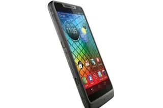 Motorola представила смартфон RAZR i (фото и видео)