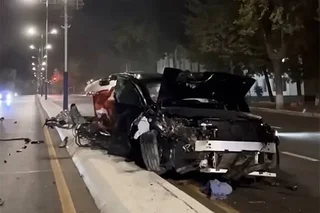 Toshkent markazida Lixiang L9 yo‘l-transport hodisasidan so‘ng metall uyumiga aylandi (video)