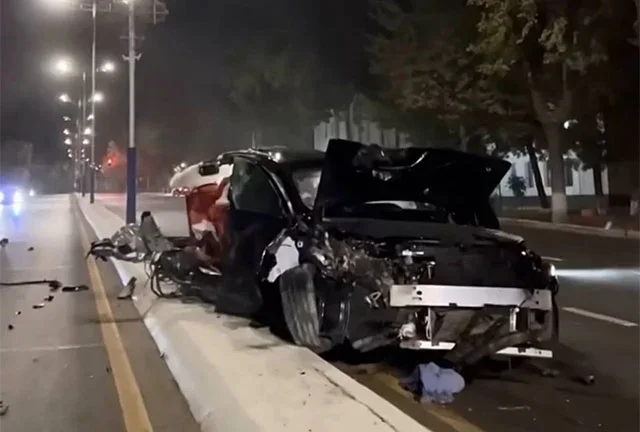 Toshkent markazida Lixiang L9 yo‘l-transport hodisasidan so‘ng metall uyumiga aylandi (video)