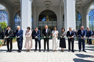 Central Asian leaders open five-star hotel at Issyk-Kul