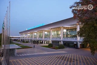 Водитель автобуса аэропорта Ташкент повредил самолет Airbus A320Neo