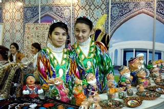 “Ўзэкспомарказ”да “Ипак йўлида туризм” ХХII ТХСЯ очилди