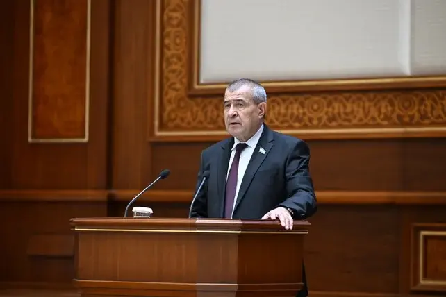 Сенат кўчмас мулк фаолияти тўғрисидаги қонунни маъқуллади