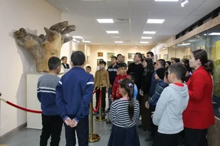A trip of schoolchildren around Uzbekistan is organized