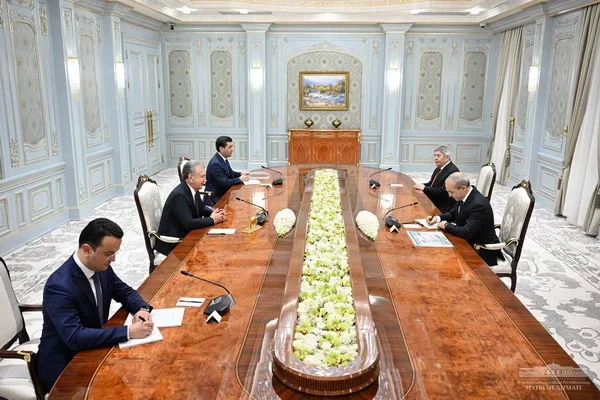 President of Uzbekistan notes the importance of further enhancing the portfolio of practical cooperation with Azerbaijan
