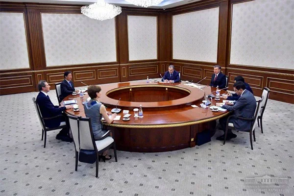 Президент Узбекистана принял вице-президента Всемирного банка