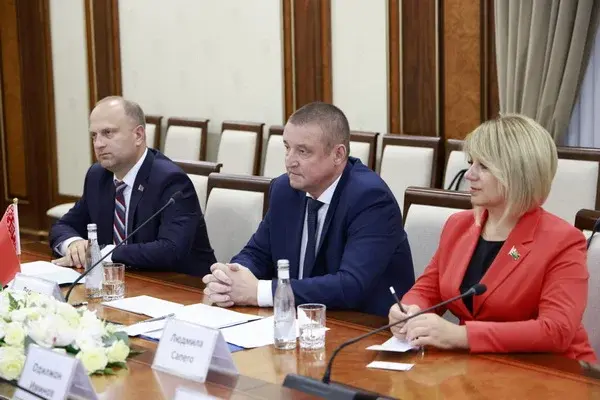 Состоялось очередное заседание межпарламентской комиссии Сената Олий Мажлиса по сотрудничеству с Советом Республики Национального собрания Республики Беларусь