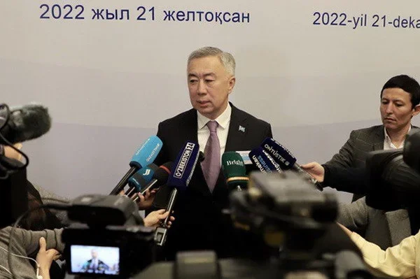 Дархан Сатыбалды предложил запустить авиасообщение между Туркестаном, Самаркандом и Ферганой