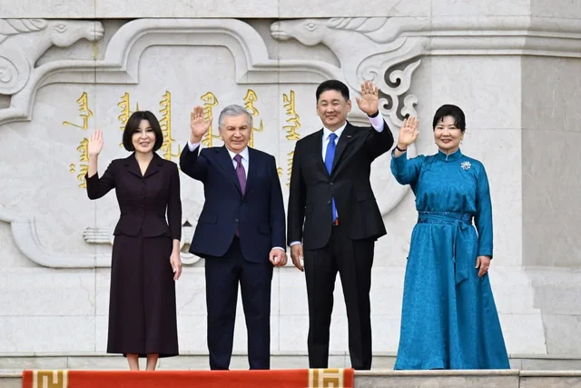 Official Welcoming Ceremony Held for President of Uzbekistan Shavkat Mirziyoyev in Mongolia