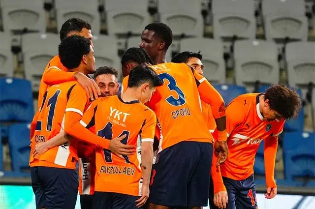 «Башакшехир» обыграл «Коньяспор» в Турецкой Суперлиге со счётом 2:0