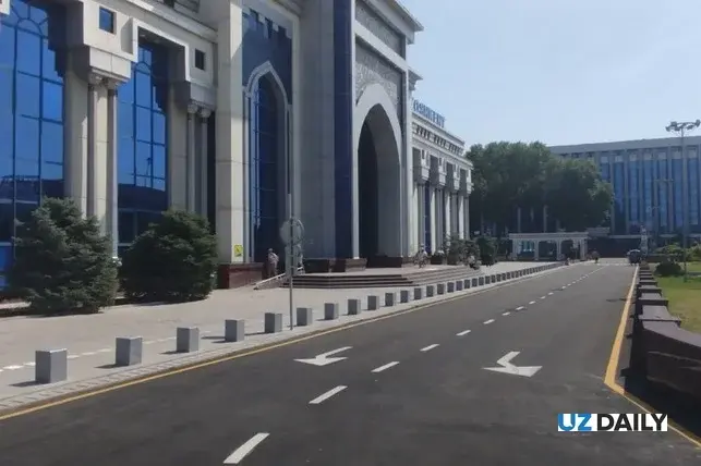 All Railway Signs and Displays in Uzbekistan to Be Translated into Uzbek in Latin Script