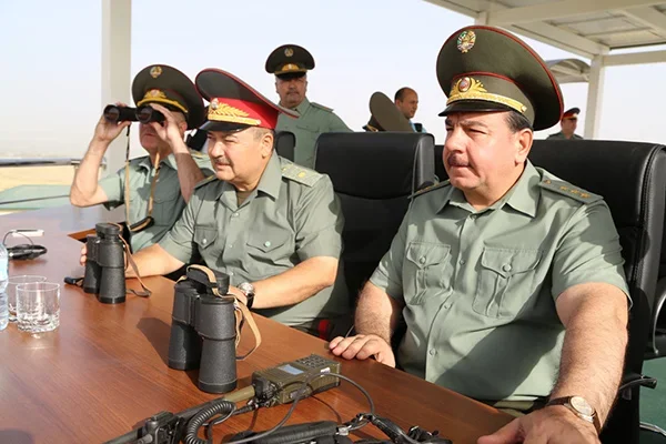Узбекистан и Таджикистан проведут совместные военные учения