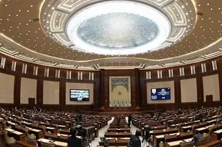 The twenty-seventh plenary session of the Senate to be held on 13 June