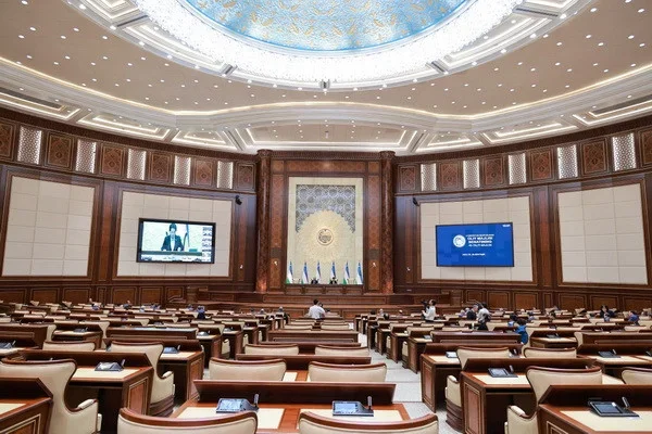 Сорок пятое пленарное заседание Сената Олий Мажлиса начало свою работу