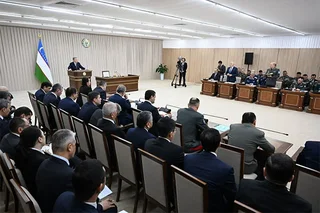 Шавкат Мирзиёев провёл совещание по вопросам обороноспособности Узбекистана