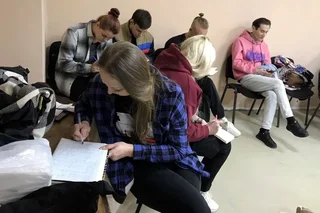 Московский педагог проводит мастер-классы для актеров Русского драмтеатра Узбекистана