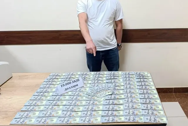 Помощник хокима Кибрайского района задержан с 10 тысячами долларов США