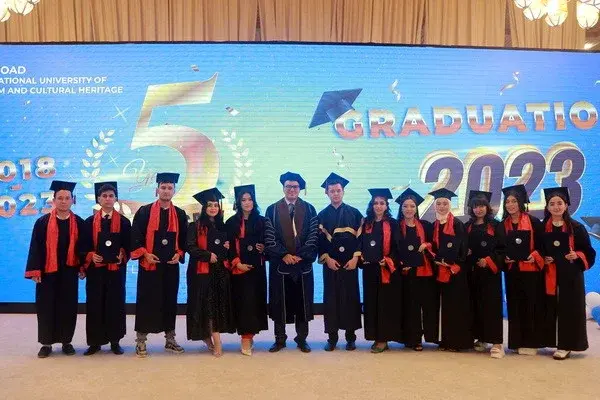 Международный университет туризма и культурного наследия «Шёлковый путь» в Самарканде отметил свое 5-летие