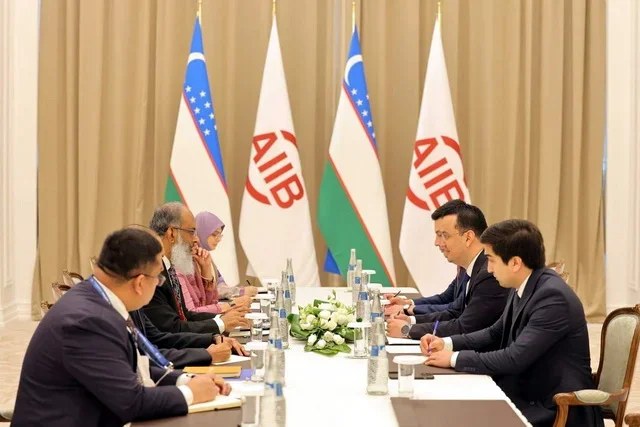 Laziz Kudratov holds talks with Bangladesh’s Secretary of Economic Relations