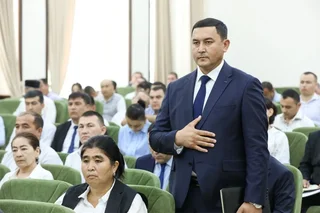 Хокиму Музрабатского района объявлен выговор за оскорбление фермеров
