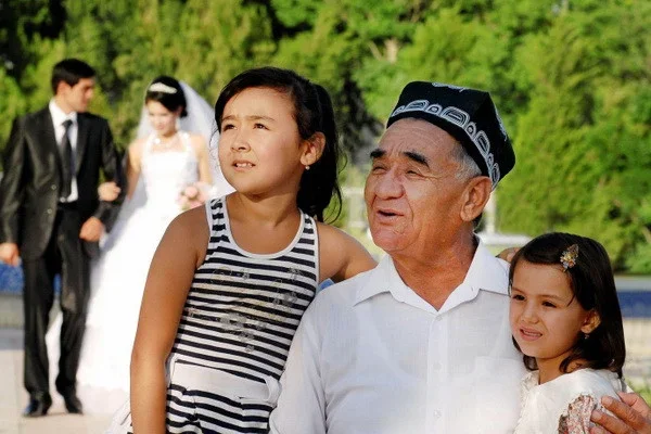 Lonely elderly people to undergo medical examinations at Inson centers