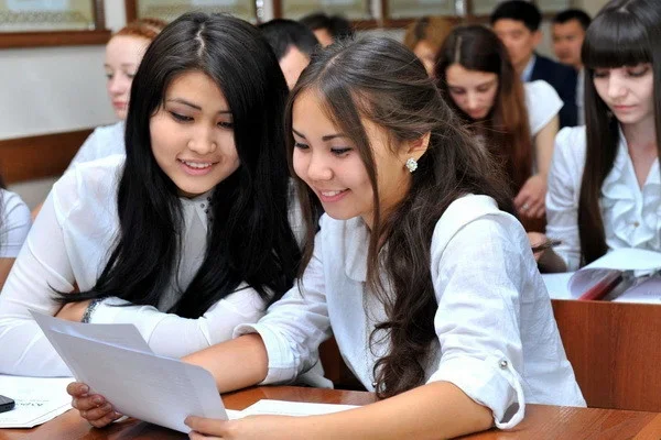 Students with a certificate of level C1 or higher permitted to work