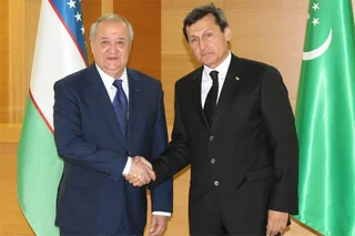 Абдулазиз Камилов ва Рашид Мередов музокаралар ўтказишди